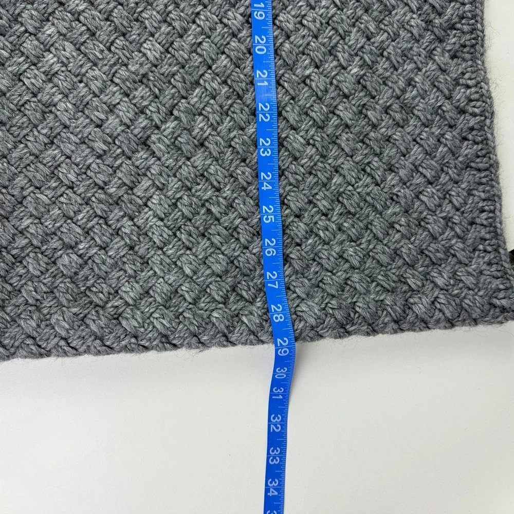 NWT DKNY Donna Karan New York Gray Knit Infinity Scarf Neck Warmer Cowl One Size